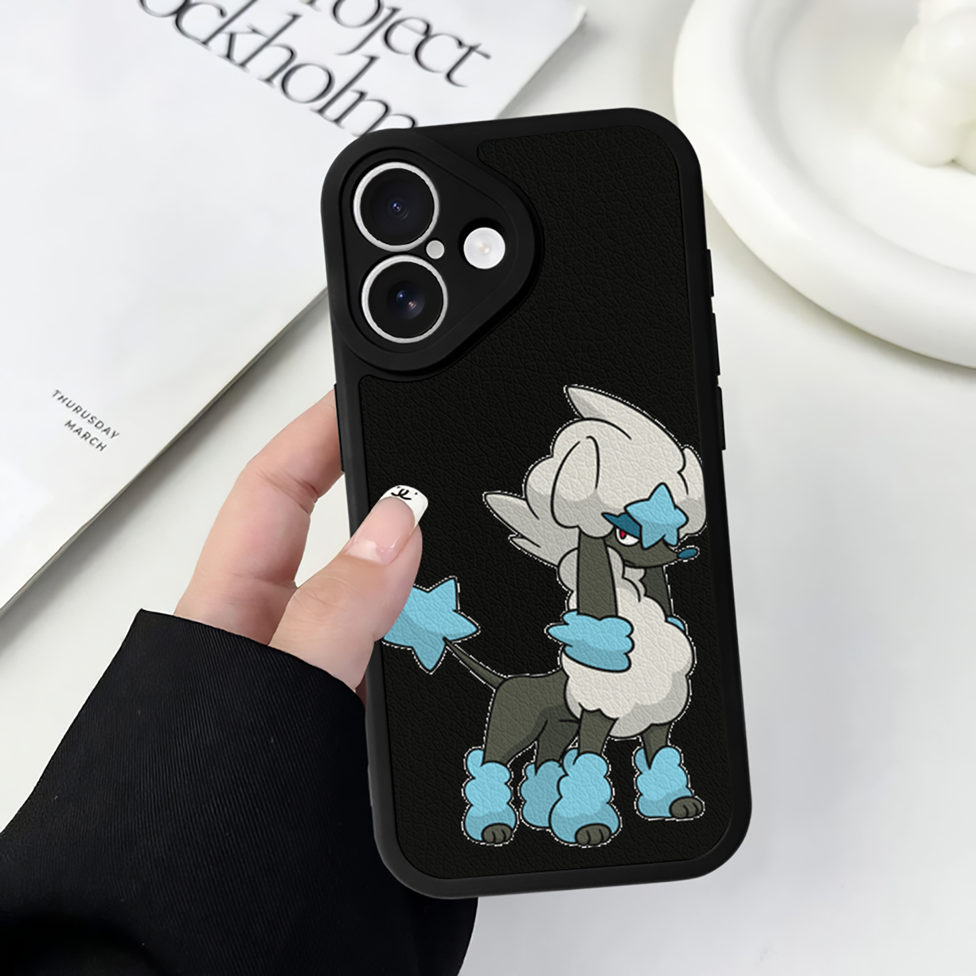 （画像用） ポケットモンスター Pokémon 【iPhone 16シリーズ対応】シリコンスマホケース（レザー調） 材質：シリコン